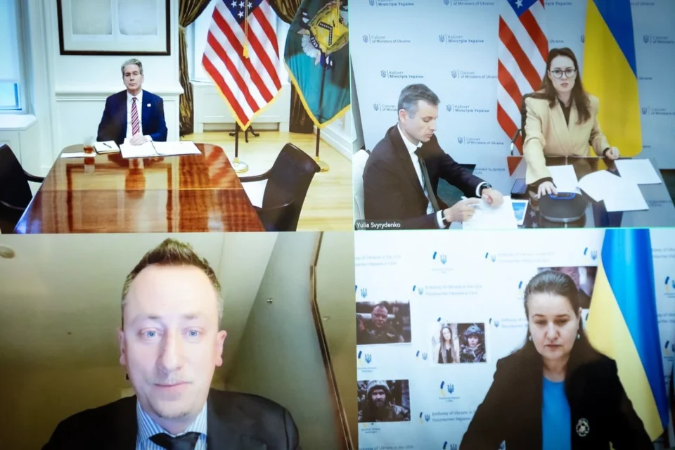 Обговорили посилення співпраці та запуск інвестфонду: Свириденко провела розмову з міністром фінансів США