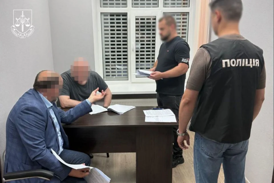 Викрито банківську аферу на 38 мільйонів: кредити-фантоми, фіктивні контракти та гроші за кордон