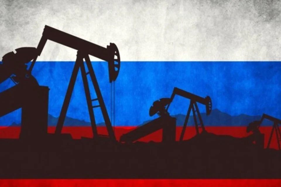 Експорт російської сирої нафти скоротився через атаки українських дронів та мита президента Трампа - Bloomberg