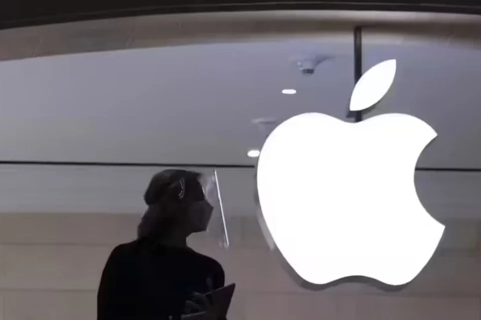 Мита Трампа збільшують вартість нових iPhone: вперше за 5 років, ціна продукції Apple може істотно підвищитись