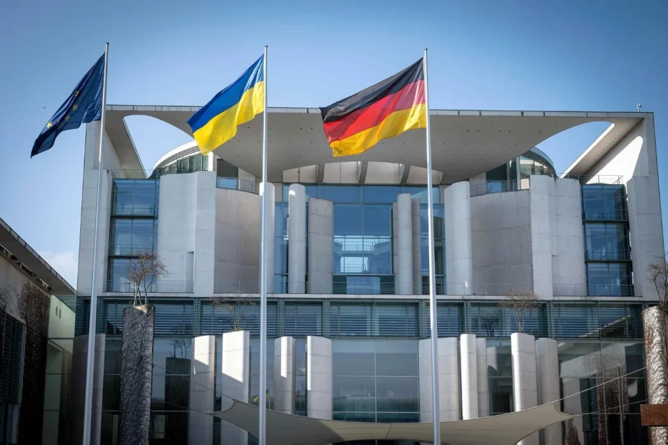 У Європі наростає імпульс для розширення використання заморожених активів рф для України: Bloomberg дізналося про зміну позиції ФРН