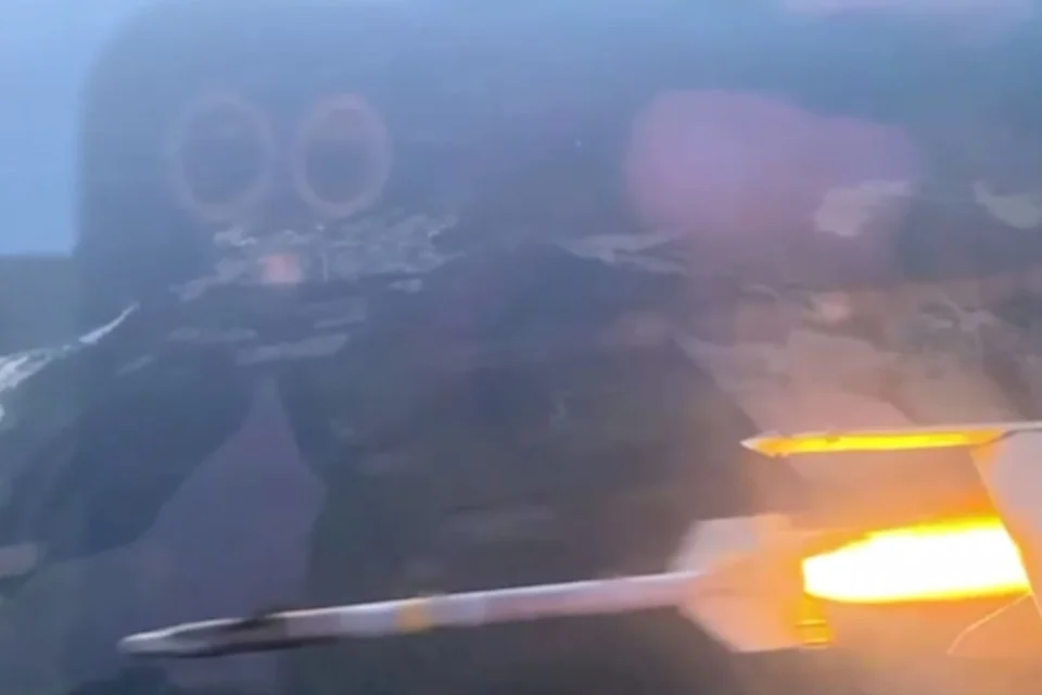 Українські F-16 знищили більшість ракет Х-101 під час нічної атаки рф: Повітряні сили показали ефектні кадри