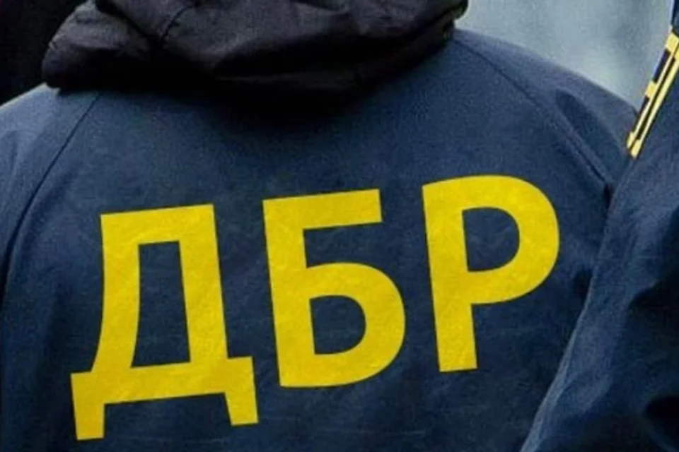 Суд конфіскував люксові авто ексначальника харківського ТЦК, оформлені на тещу - ДБР