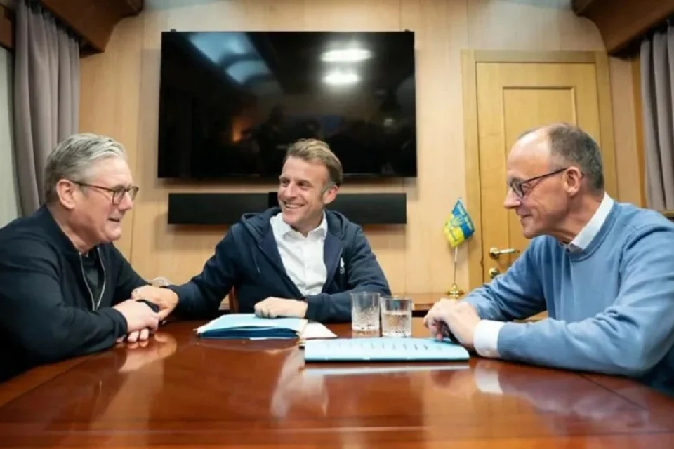 Стармер, Макрон та Мерц домовилися про використання заморожених російських активів - Reuters