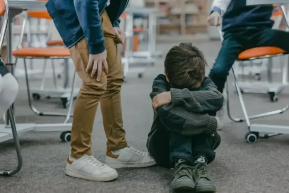 Щодня мінімум двоє дітей стають жертвами булінгу в закладах освіти - аналітика