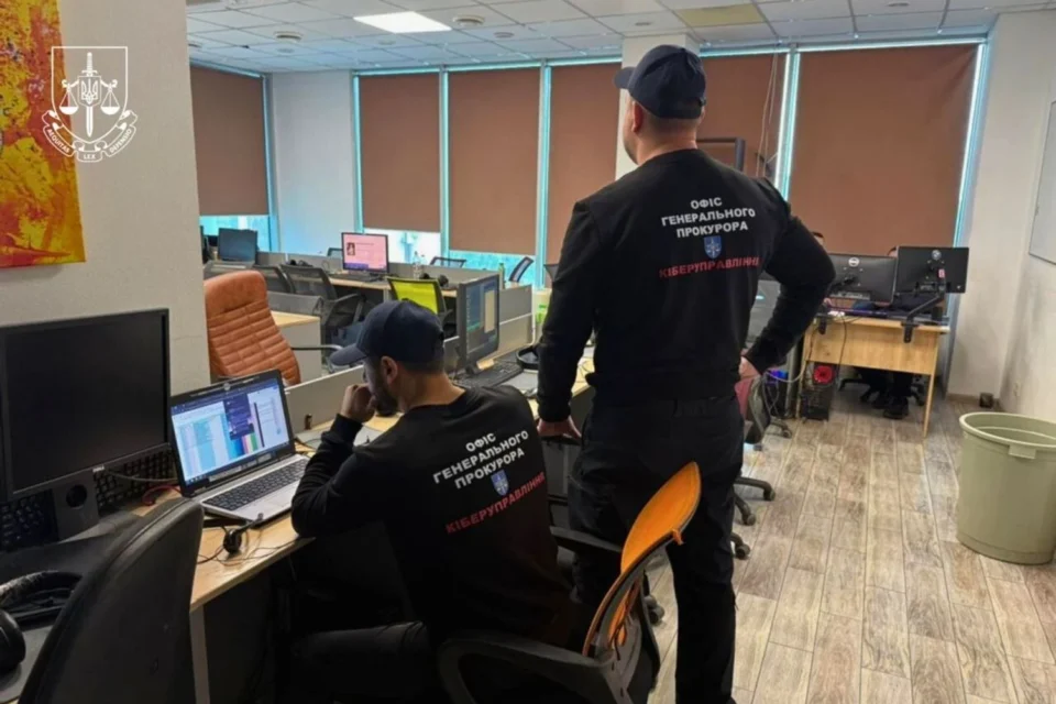 Ліквідовано мережу з 14 шахрайських кол-центрів, які ошукували українців і іноземців