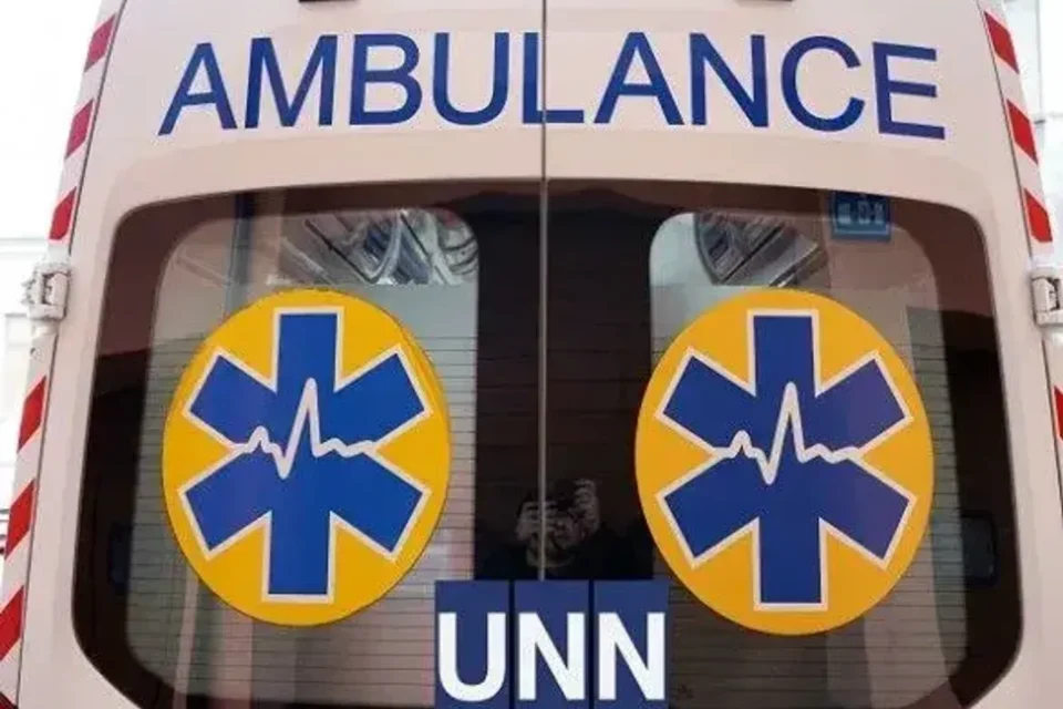 Неповнолітній школяр вистрибнув з третього поверху закладу освіти у Києві - поліція