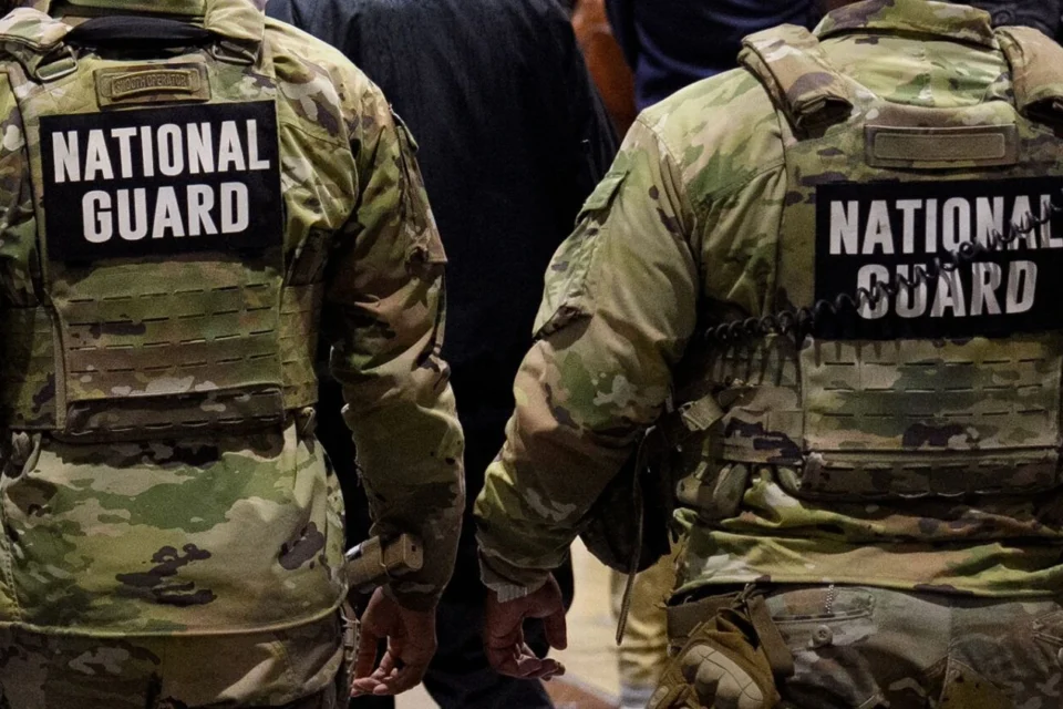 Стрілянина біля Білого дому: влада спростувала смерть двох нацгвардійців, а правоохоронці ідентифікували стрілка