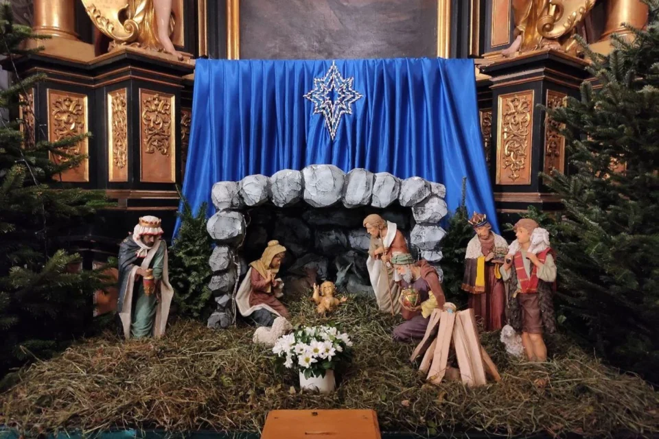 Без ялинки, але із шопкою: які міста в Україні відмовились від новорічних дерев