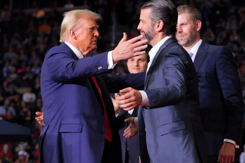 Син Трампа: батько може вийти з переговорів щодо України, якщо мирні спроби проваляться