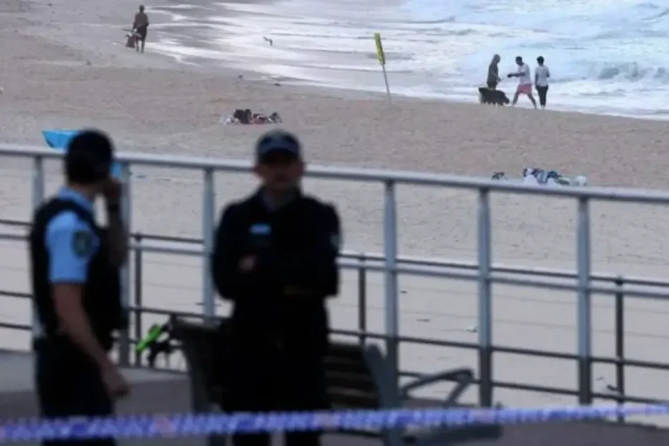 Масова стрілянина на пляжі Бонді під час Хануки є терактом, натхненним ІДІЛ - AP News