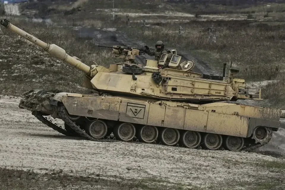 Доставка танків M1A1 Abrams з Австралії в Україну: журналісти розповіли ексклюзивні подробиці