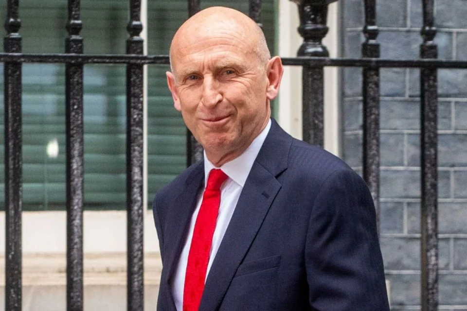 "Його треба зупинити": міністр оборони Британії розповів, кого б викрав і взяв під варту