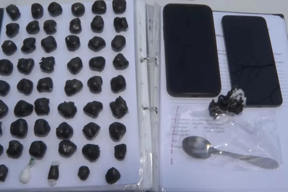 У Грузії затримали 19-річного українця: поліція знайшла у нього було 153 пакунки з метадоном