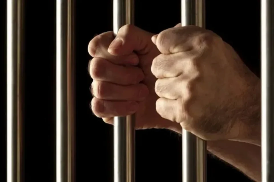 Крапка у резонансній справі: