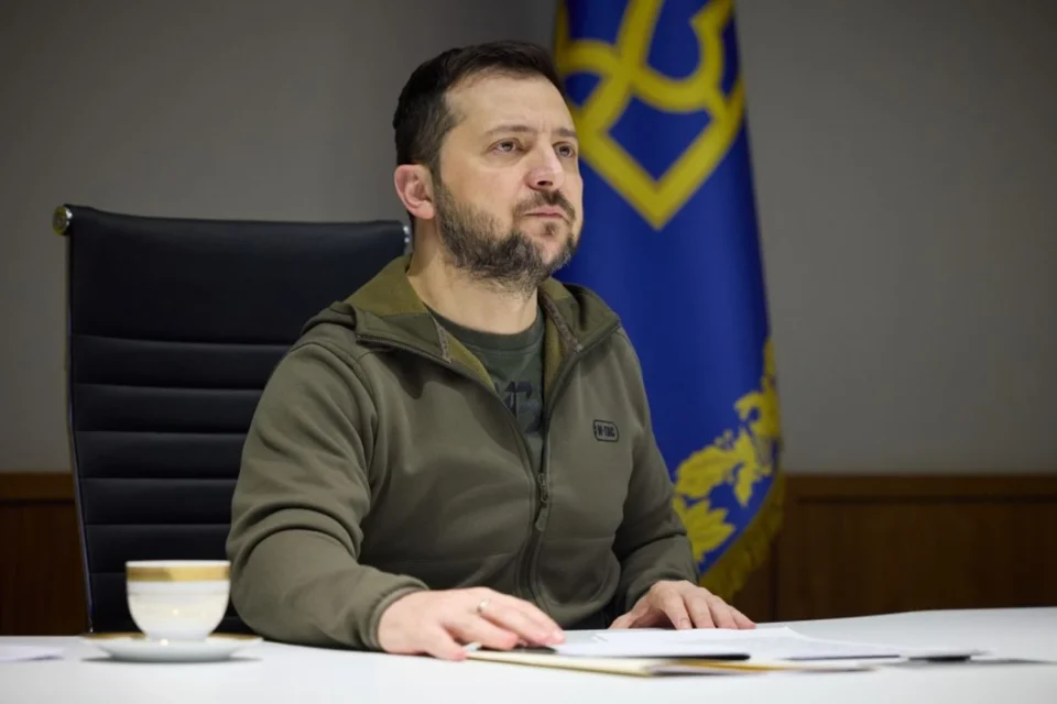 Зеленський: є депутати, які хочуть скласти мандат, але монобільшість працює