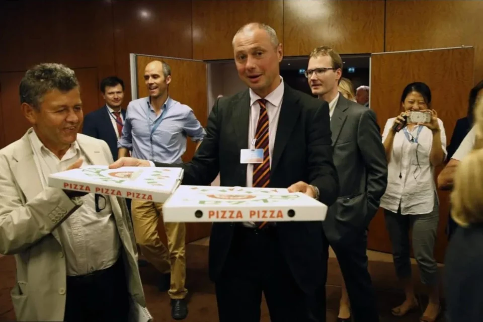 Народився у Харкові і вербував найманців в Сирії для