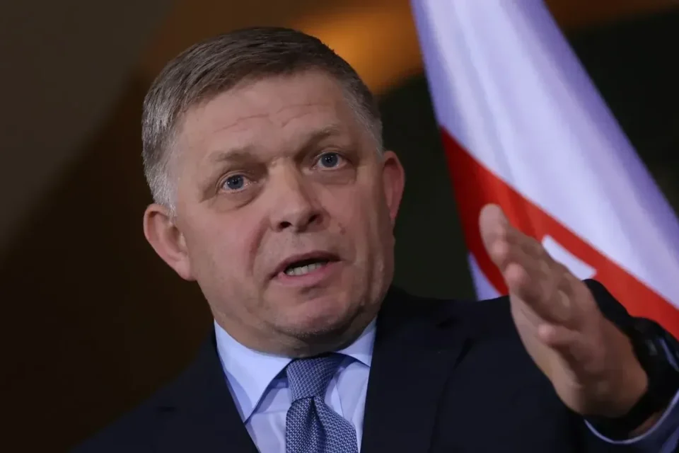 Фіцо прагне зближення з ЄС після невдалої зустрічі з Трампом - Bloomberg
