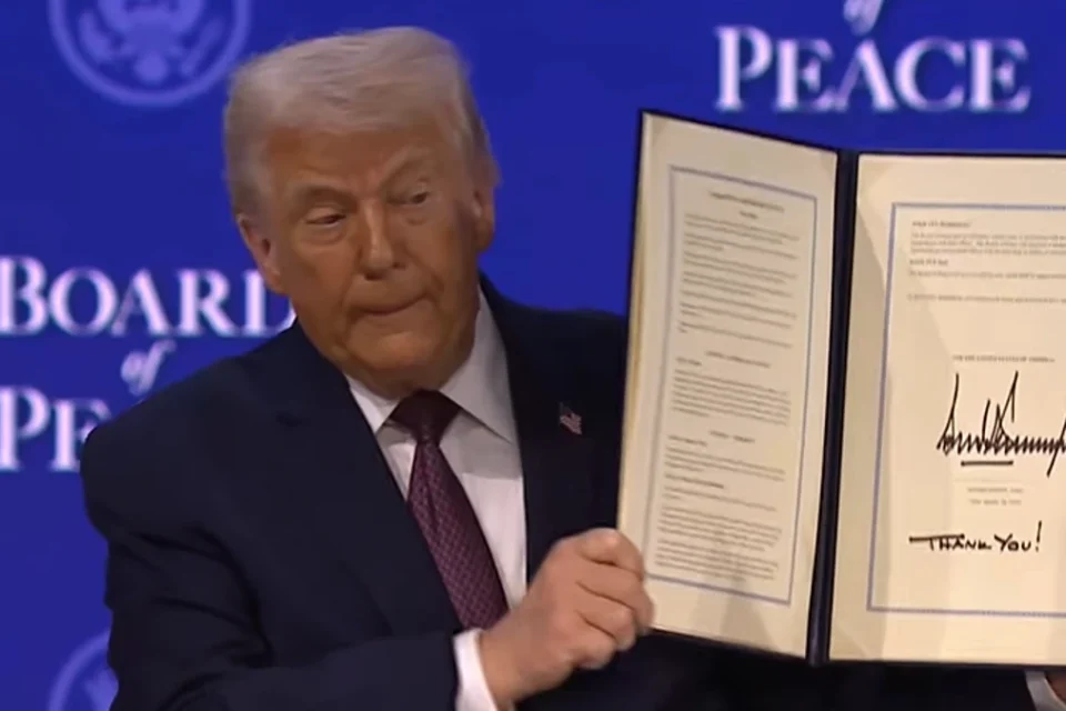 Трамп та світові лідери підписали хартію Ради миру в Давосі