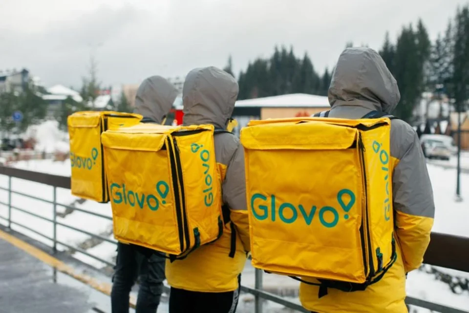 Списання тисяч гривень чайових: у Glovo заявили про технічний збій, гроші обіцяють повернути