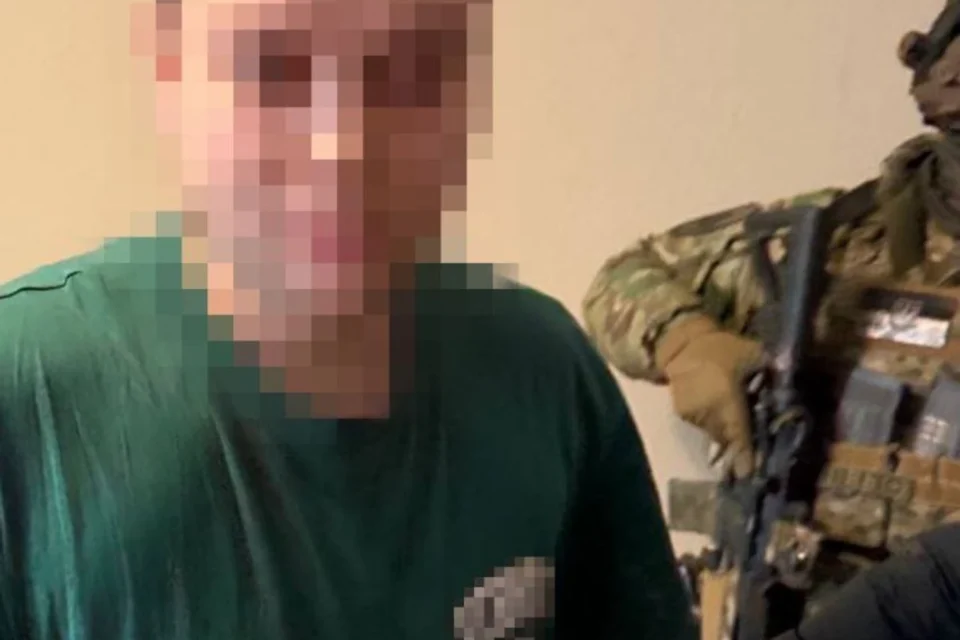 СБУ затримала агентів рф, які підірвали фургон біля будівлі спецслужби у Києві