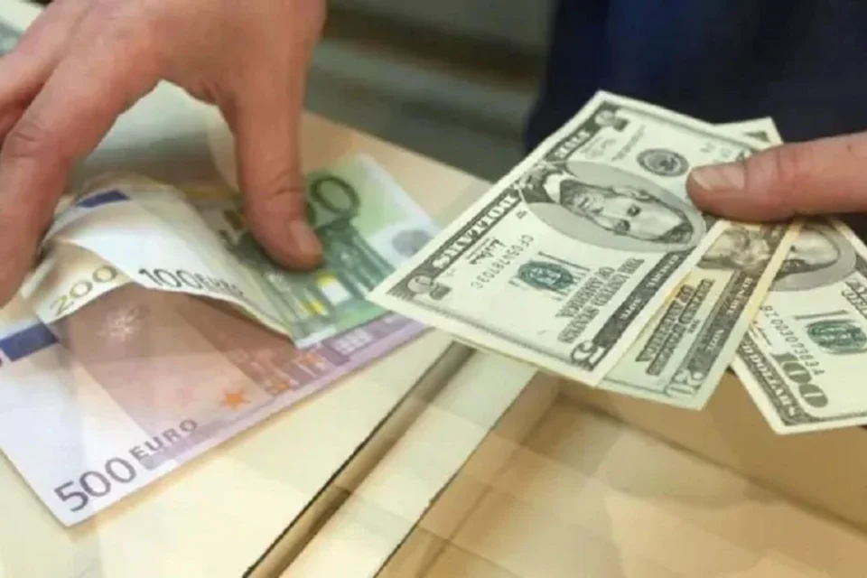 НБУ знизив офіційний курс долара та євро на 9 березня