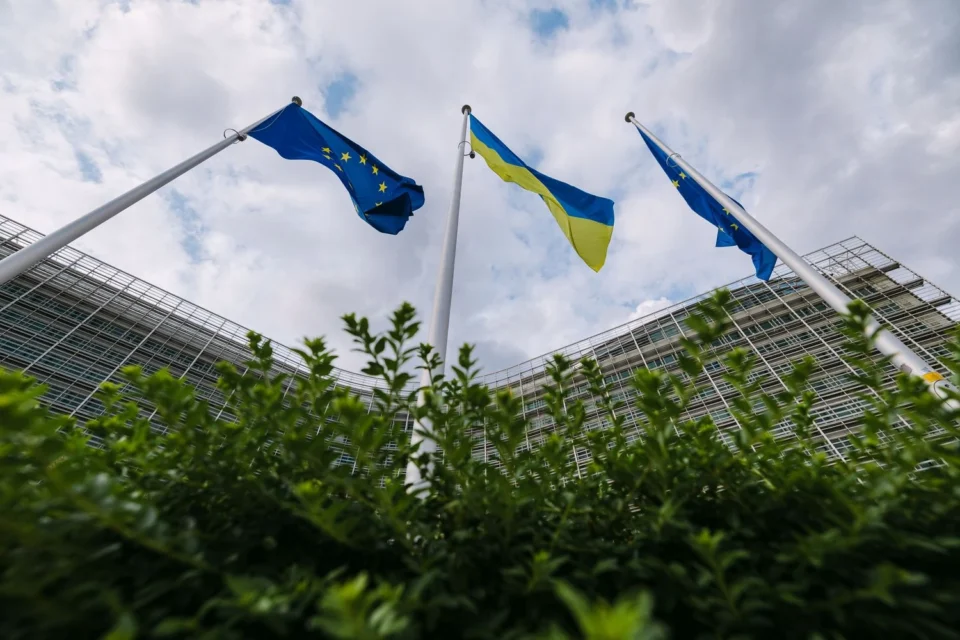 ЄС розглядає варіанти забезпечення 90 млрд євро кредиту Україні на тлі блокування Угорщиною - Єврокомісія