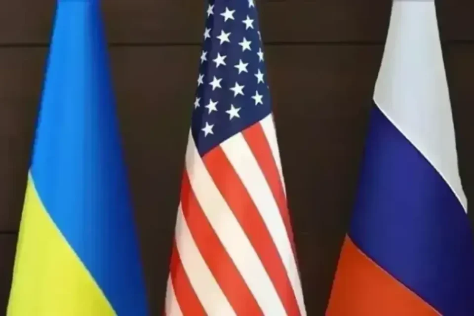 росія може вийти з переговорів, якщо Україна не поступиться територіями - Bloomberg