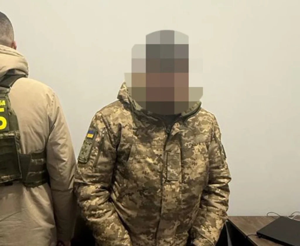 Відправляв ухилянтів до Румунії за 3000 доларів - військовий ДПСУ постане перед судом
