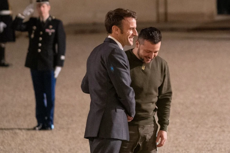 Зеленський сьогодні у Франції - зустрінеться з Макроном