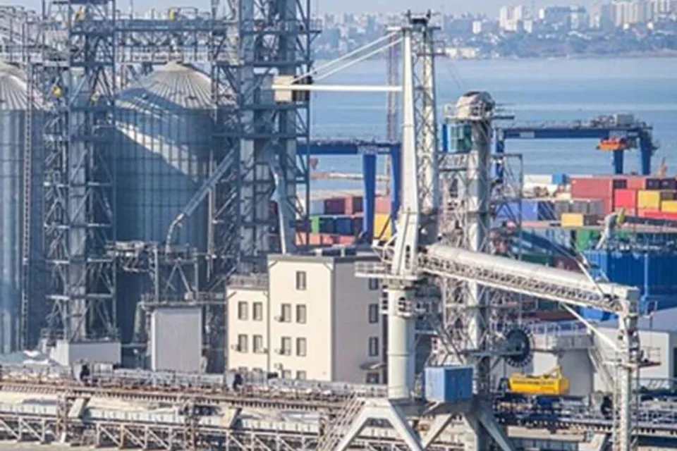 Порт Саудівської Аравії Янбу відновив завантаження нафти - Reuters