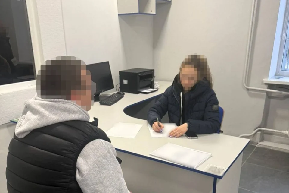 На Полтавщині 12-річна дівчинка народила дитину після зґвалтування, підозрюваного затримали