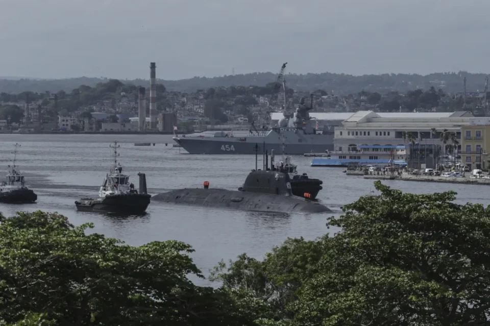 США пропускають російський нафтовий танкер до Куби, пробиваючи енергетичну блокаду