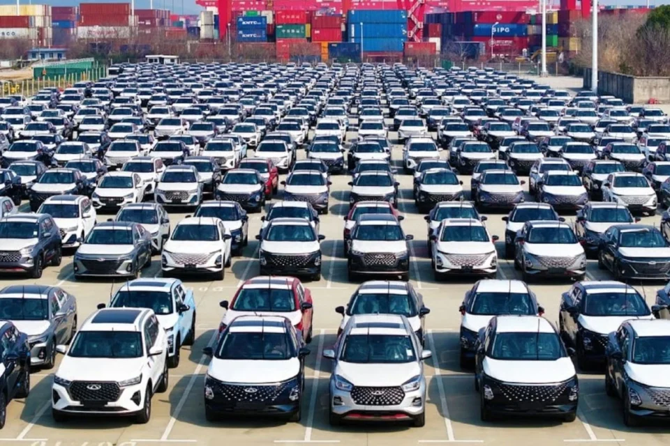 США не допустять китайські автомобілі з Канади на свій ринок, заявив посол Трампа