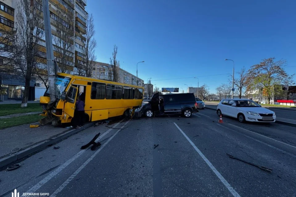 Смертельна ДТП з маршруткою в Одесі: військовому повідомили про підозру та відправили під варту