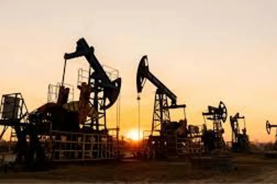 США можуть продовжити дозвіл на купівлю російської нафти - ЗМІ