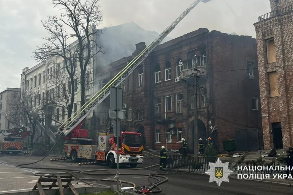 Кількість загиблих через російську атаку у Дніпрі зросла до п