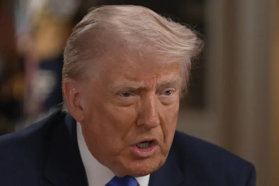 Трамп заявив, що підвищить мита на автомобілі з ЄС до 25%