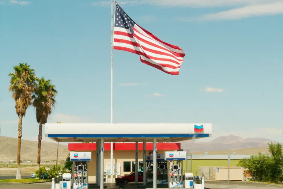 У США ціни на бензин зросли майже на 50% з початку війни з Іраном