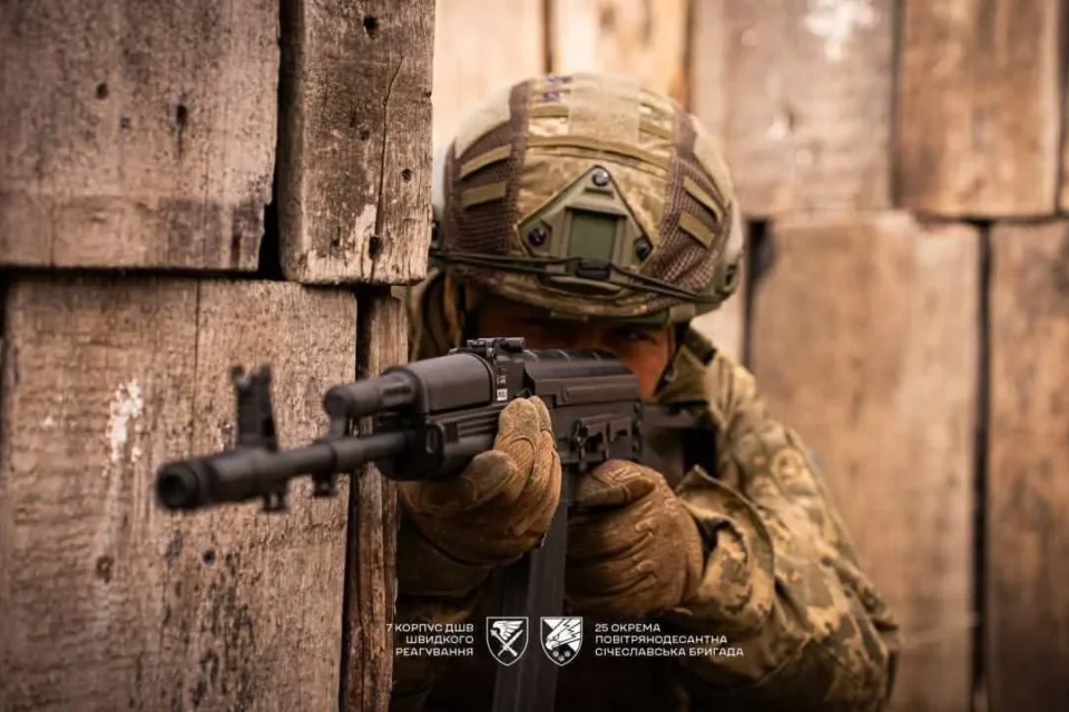 На фронті відбулось понад 70 атак, ворог активно діє на трьох напрямках - Генштаб