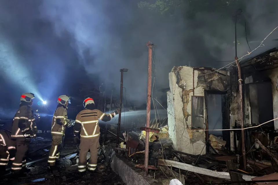 Кількість постраждалих від нічної атаки на Одесу зросла до чотирьох осіб