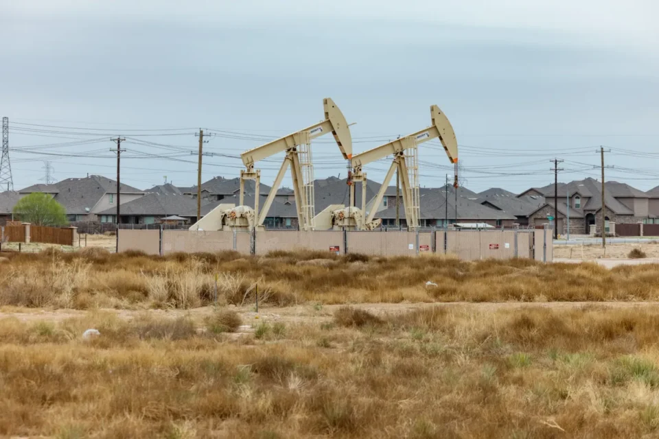 Нафта подешевшала до $95 після повідомлень про домовленість щодо припинення вогню між Ізраїлем та Ліваном