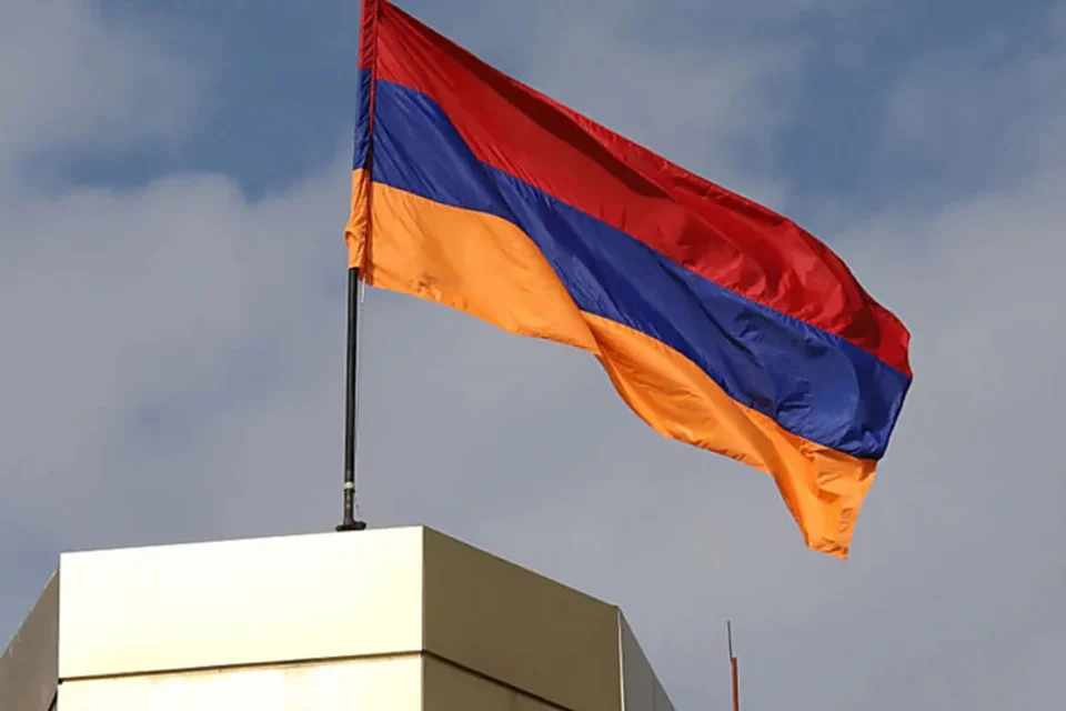 росія готує зміну влади у Вірменії через шантаж та підкуп виборців - розвідка
