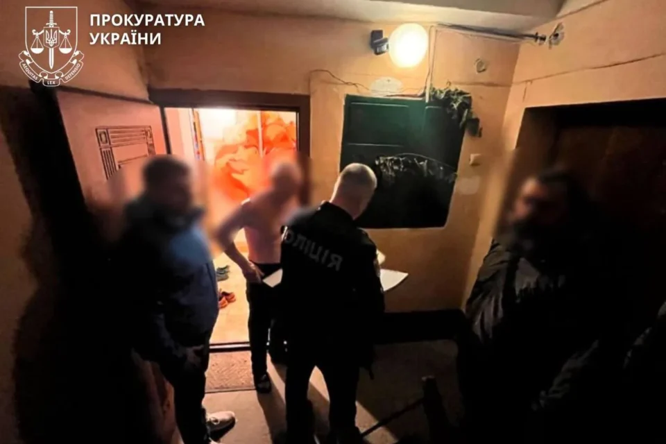 На Прикарпатті затримали чоловіка, якого підозрюють у сексуальному насильстві над дітьми