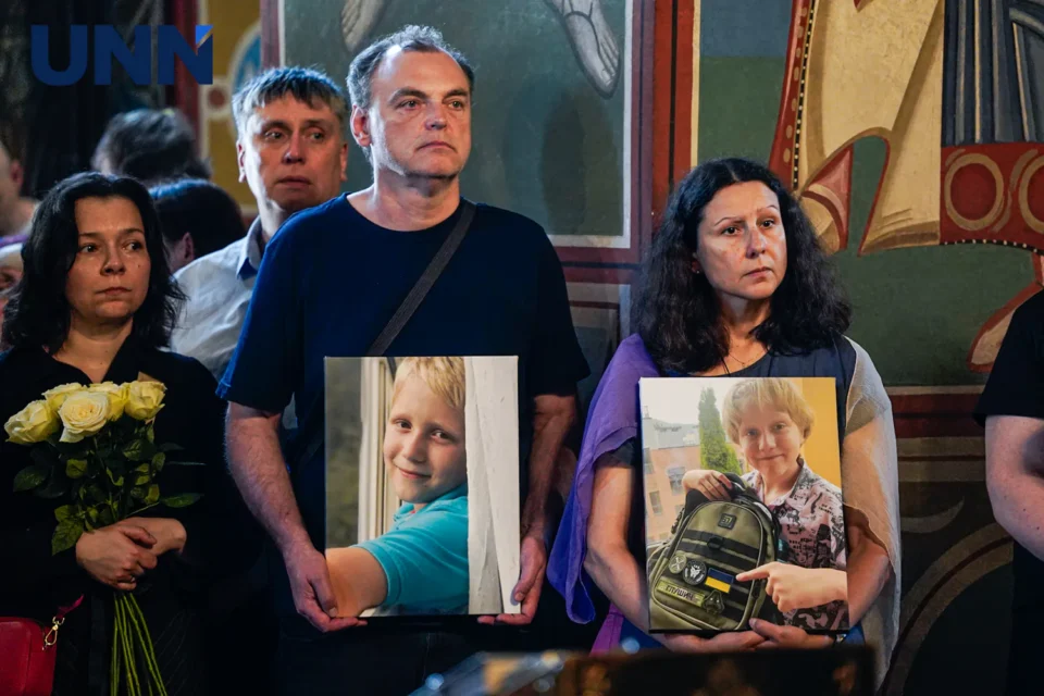 У столиці попрощалися із загиблим у страшній ДТП 12-річним хлопчиком