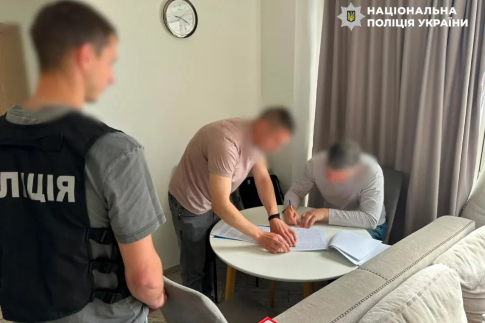 За схему виїзду за кордон на "музичні гастролі" підозру отримав не лише ексочільник Мінкульту - з