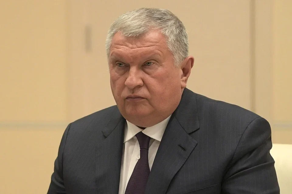 сєчін поскаржився путіну на безпрецедентні пошкодження НПЗ після ударів України