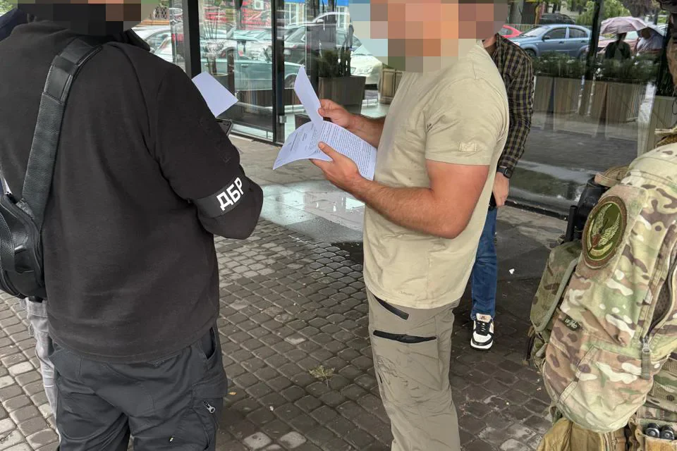 Розслідування по "Скелі": молодший сержант побив капелана та підполковника, йому загрожує до 10 років в