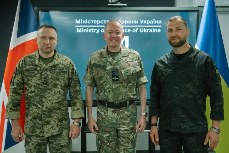 Україна та Британія обговорили посилення ППО, антибалістичні проєкти й ракети для Gripen